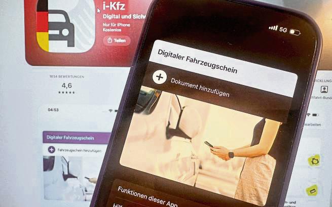 Um einen Digitalen Fahrzeugschein in der i-Kfz-App hinzuzufügen, gibt es verschiedene Wege. Foto: Birgit Kalle (Kreis Soest)