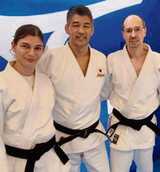 Trainierten in Köln mit Olympiasieger und Weltmeister Kosei Inoue (M.): Pia Benzigül und Stefan Großkreuz vom DJV Yawara Lippstadt.