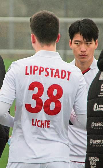Wo Lichte draufsteht, ist Lichte aber gar nicht drin: Gastspieler Dominik Klann lief gegen Verl unter falscher Identität auf – ebenso wie Yasin Altun, der sich das Trikot mit der Rückennummer 7, das eigentlich Lewin D’Hone gehört, schnappte. Foto: Heinke
