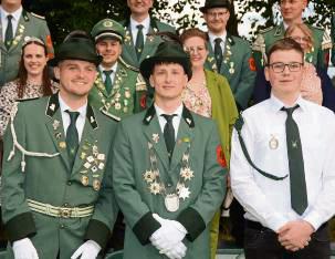 Die Jungschützenmajestäten auf einen Blick: Jugendprinz David Lux, Jungschützenkönig Tizian Schiller (M.) und Schülerprinz Mika Tanger.