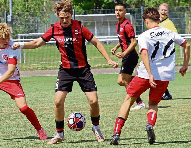 Mit einem Sieg in Rödinghausen könnte die B-Jugend des SV in der Westfalenliga auf Platz drei springen. Foto: Feichtinger