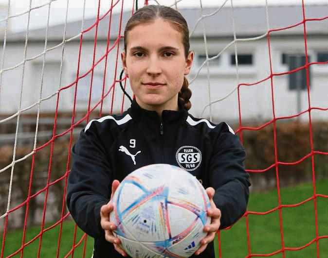 Ihr Herz schlägt für den Fußball: Sophie Haag aus Erwitte.