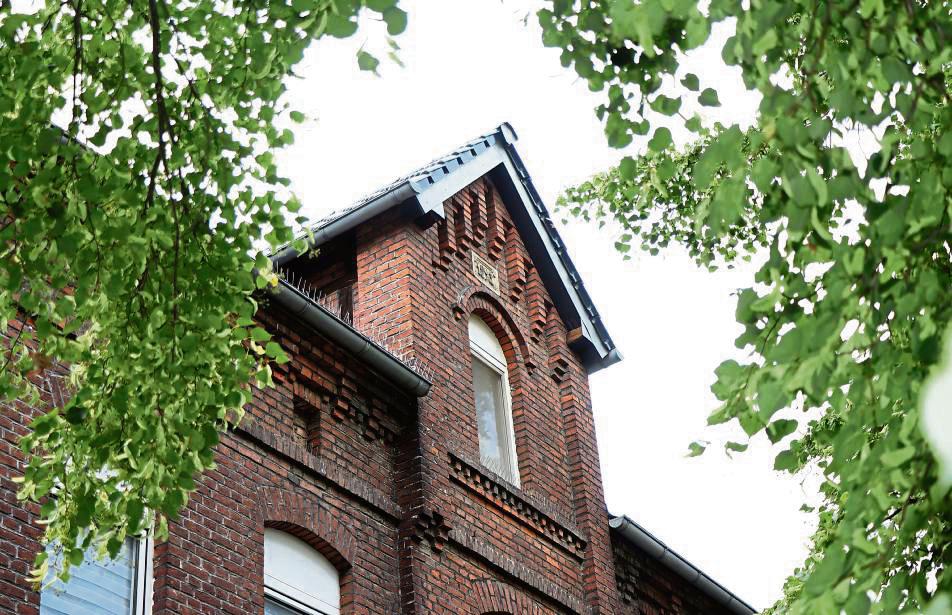 Anna Kalthoffs Elternhaus im Schatten der Horner Kirche gibt es nicht mehr. An seine Stelle ist bereits 1893 ein roter Backsteinbau gerückt. Foto: Dietz