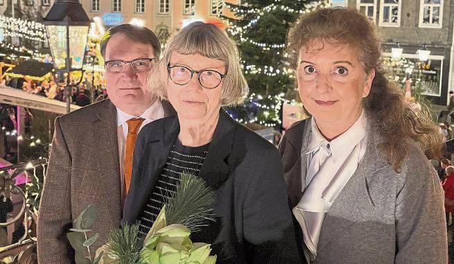 Wechsel an der Spitze des KWL-Aufsichtsrats: Markus Patzke (l.) folgt auf Ursula Jasperneite-Bröckelmann (M.) an der Seite der Geschäftsführung der KWL Carmen Harms.