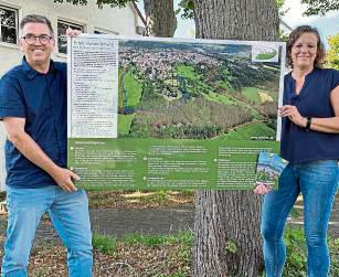 Neue Schilder gab’s für den Erlebniswanderweg. Foto: Bsdurek