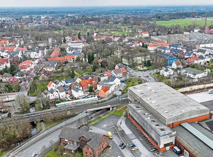 Warten auf Vollzug: Nach der Einigung mit Noch-Eigentümer Benjamin Seiger im Herbst 2023 sowie Verhandlungen mit Thyssen-Krupp und der Bahn soll der Kaufvertrag fürs Uniongelände in diesem Sommer besiegelt werden. Foto: Eickhoff