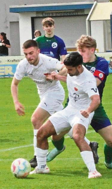 Alles im Griff hatte die A-Jugend des TuS Lipperode (in Weiß) beim 7:1 gegen die JSG Günne. Foto: Dannhausen