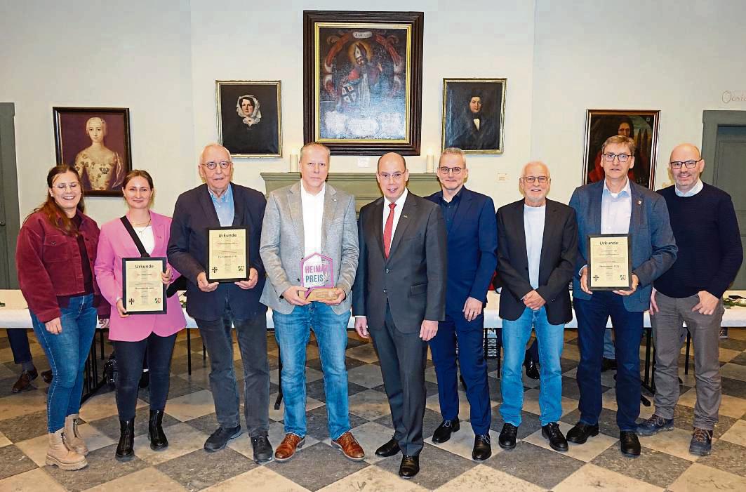 Das Engagement für Dorfleben und Gemeinschaft wird gewürdigt: Der Heimatpreis geht 2025 nach Altenrüthen. Auf den Plätzen zwei und drei: Oestereiden und Mädels in Rüthen.