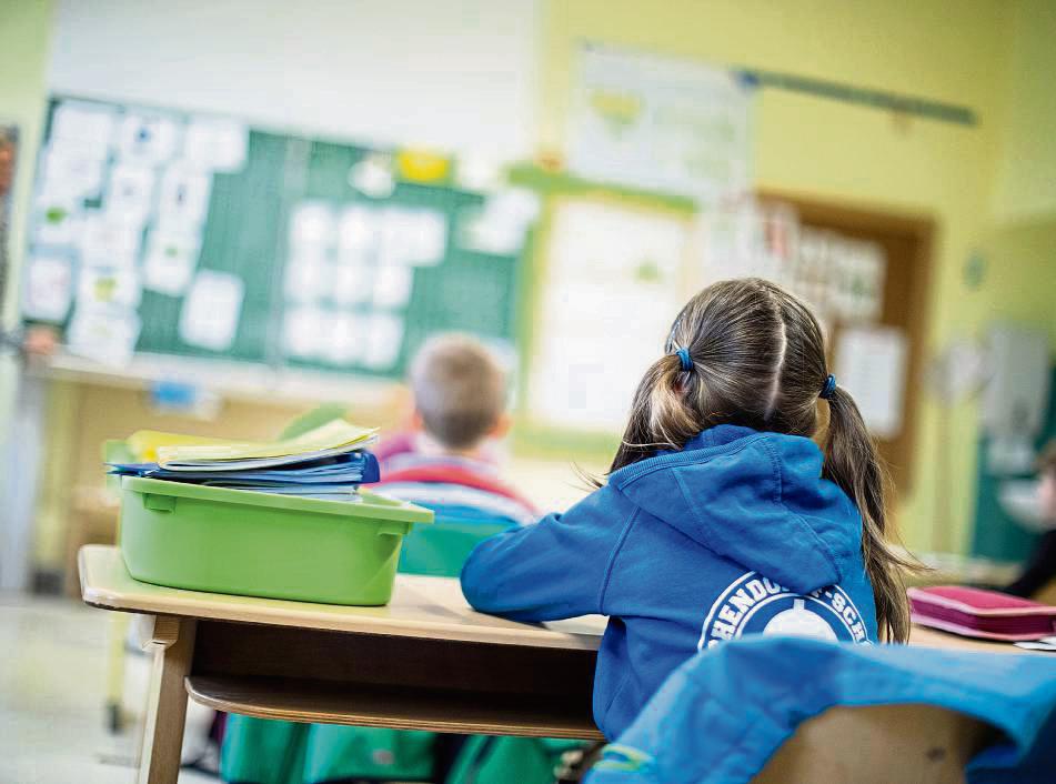 Klassenräume sollen auch für Ganztagsbetreuung genutzt werden. symbolbild: dpa/Marcel Kusch