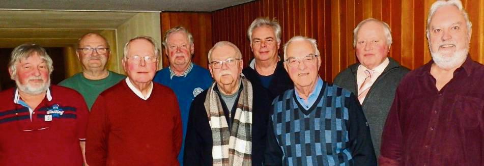 Die Sänger des MGV Bökenförde (v.l.): Heinz Schumann, Horst Fritsch, Reinhard Weißer, Heinz-Josef Lanhenke, Klemens Steffenbröer, Witold Baczkowski, Karl Henkenmeier, Alfons Wilmesmeier und Norbert Seelhorst.