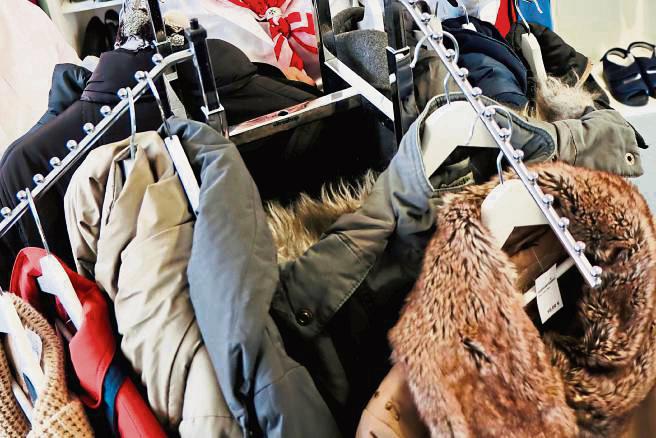 Viele Kleiderspenden seien so schlecht, dass sie nicht mehr in den Verkauf gegeben werden können. Archivfoto: Ulrike Dietz