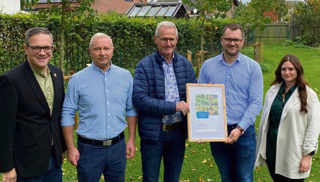 Der Schützenverein Horn-Millinghausen freut sich über den ersten Platz beim Klimaschutzpreis 2024 der Stadt Erwitte und Westenergie.