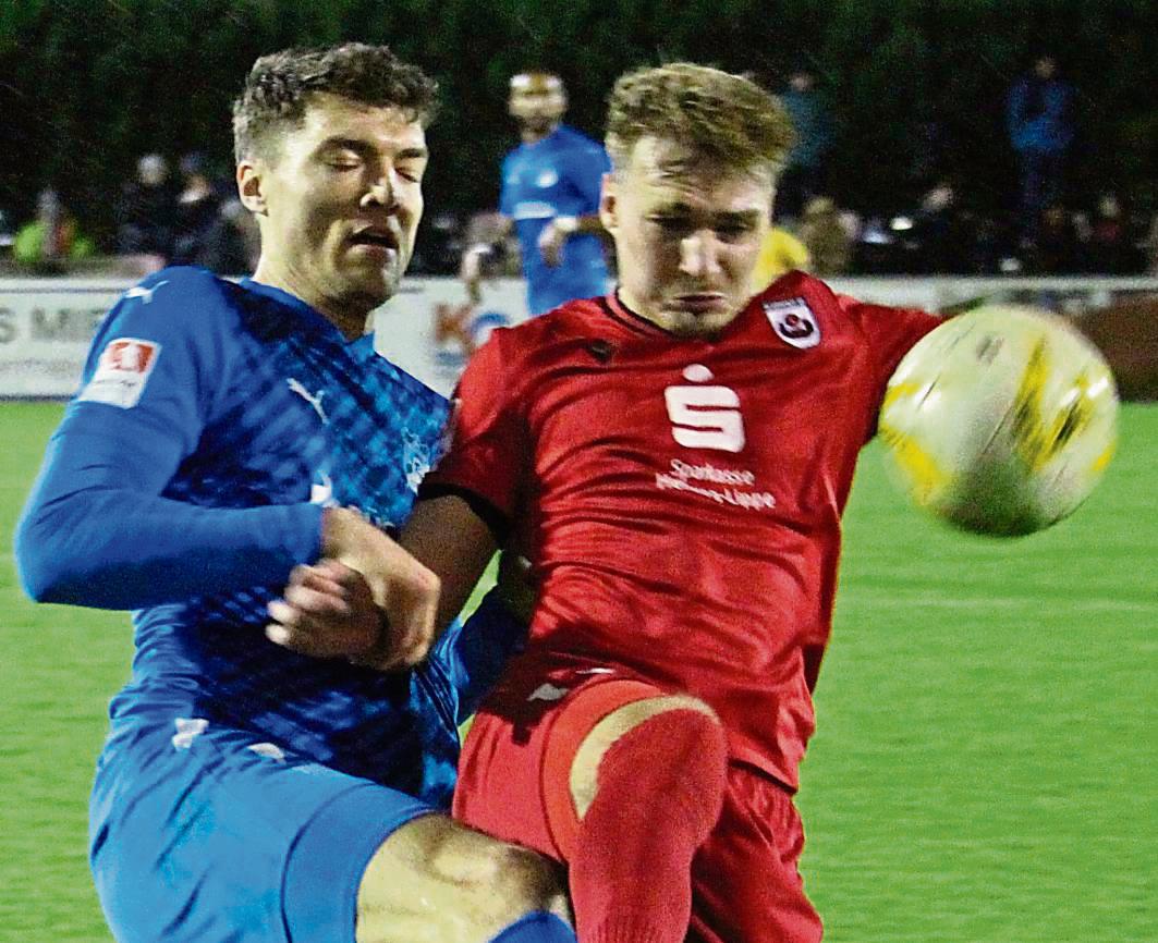 Den Flow wieder aufnehmen: Maximilian Franke (r.) und der SV Lippstadt wollen nach zwei sieglosen Spielen zuletzt endlich wieder dreifach punkten. Foto: Thorsten Heinke