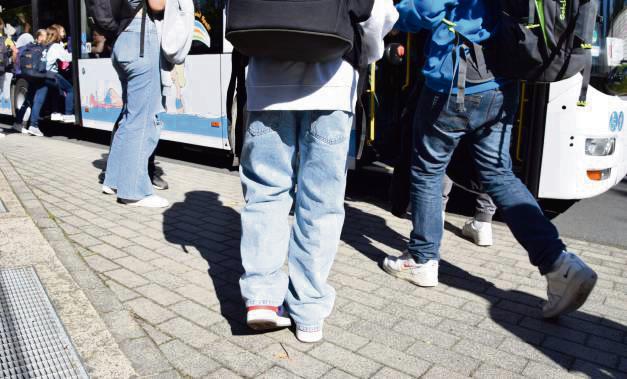 Der Schüler blieb offenbar im Schulbus. Symbolfoto: Kossack