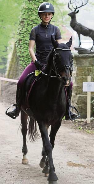 Tamina Lenhard vom RV Erwitte und ihr Pony „Kleiner König“ erreichten nach 41 Kilometern wohlbehalten das Ziel.