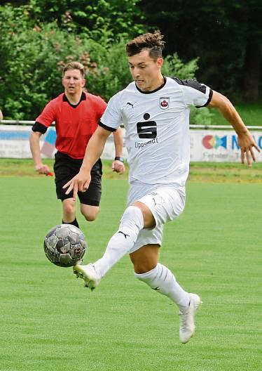 Nils Köhler ist ab sofort wieder für den SV Lippstadt am Ball. Foto: Lütkehaus