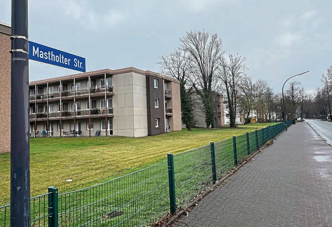 Stellten die Pläne für das Erich-Wandel-Seniorenzentrum vor (v.l.): Elke Hammer-Kunze (stellv. Geschäftsführerin des Awo-Bezirks Westliches Westfalen), Bezirksgeschäftsführer Uwe Hildebrandt, Kai Adams vom sozialen Dienst sowie Heimleiterin Natalie Akva.