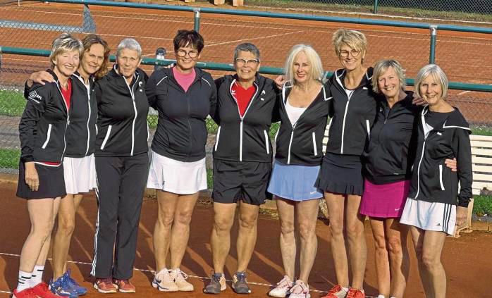 Die Tennisdamen 50 des SV Germania Esbeck wurden souverän Gruppensieger. Damit schaffte das Team den Sprung in die Verbandsliga.