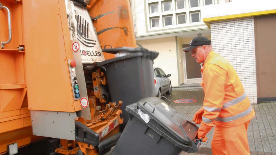 Müll wird teurer: Bei der grauen Tonne steigen die Kosten (je nach Behältnisgröße) zwischen 2,2 und 3,1 Prozent, auch bei der Biotonne gibt es einen moderaten Anstieg.