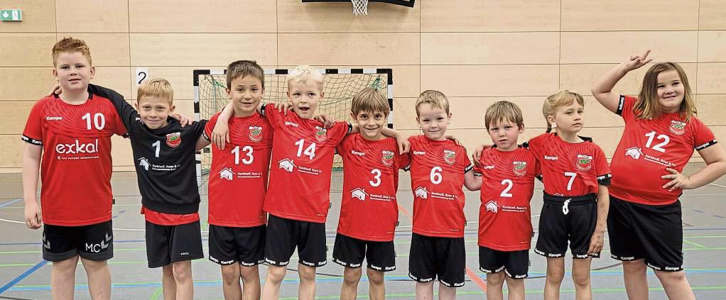 Jede Menge Spaß hatten auch die Handball-Maxis des TuS Anröchte beim Minisspielfest des Soester TV. Für viele war es der erste Auftritt bei einem Turnier.