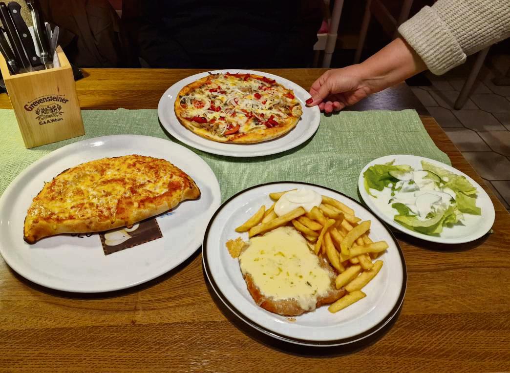 Die gesenkte Mehrwertsteuer auf Speisen nimmt den Rüthener Gastronomie-Betrieben ein wenig den Kostendruck. Für ihre Kunden wird sich preislich jedoch nichts ändern. Foto: Marcus Kloer