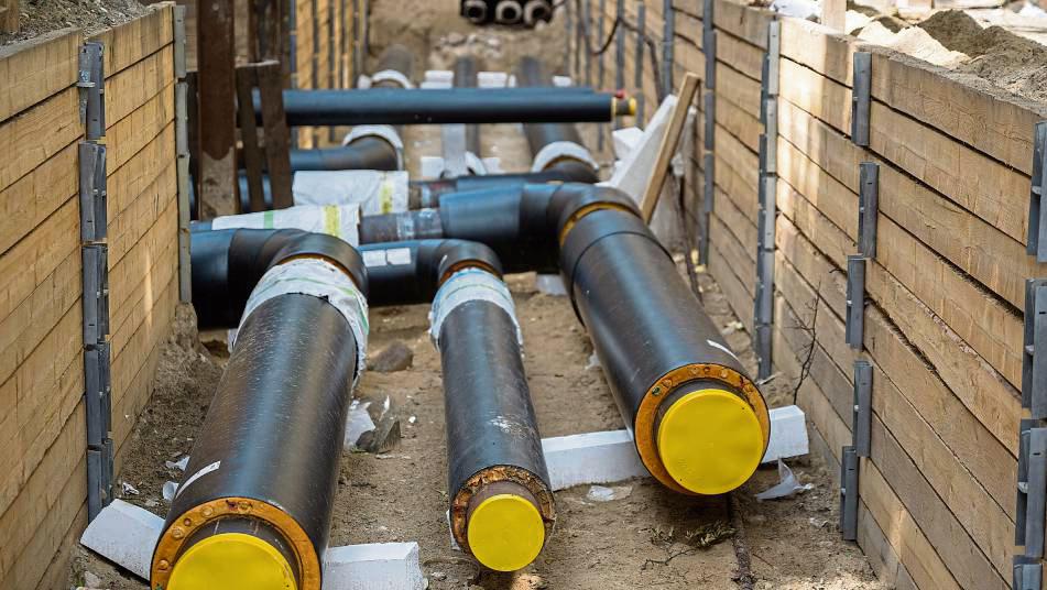 Für ein Fernwärmenetz weist Geseke einiges an Potenzial auf – aber erstmal müsste sich ein Investor finden, der Interesse hat. Der Bau ist zudem recht aufwendig. Foto: dpa/Monika Skolimowska