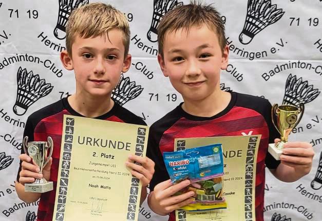 Den Turniersieg bei der Bezirksvorentscheidung sicherte sich Felix Czoske (r.) vor seinem Vereinskollegen Noah Matis (l.).