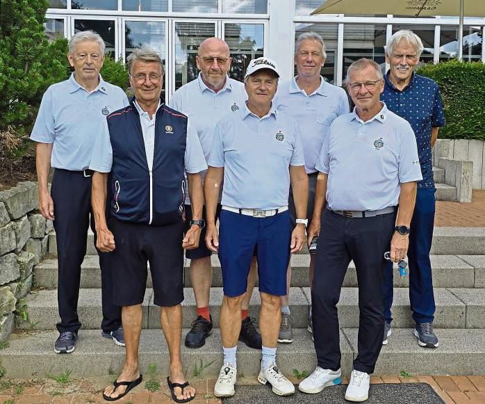 Vorzeitiger Aufstieg: Die Herren 65 vom Golfclub Lippstadt spielen bislang eine tadellose Saison. Beim GC Paderborner Land erspielten sie sich den fünften Tagessieg.
