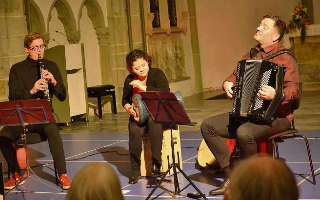 Florian Stubenvoll, Yoana Varbanova-Dammer und Miroslav Grahovac in der Jakobikirche. Foto: Dietmar Gröbing