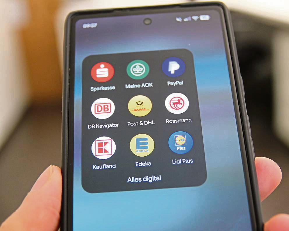Für fast alles gibt es eine App – von der Krankenversicherung bis zum Bahnticket. Foto: Bastian Puls