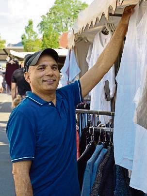 Händler Mohammad Yaved steht seit 15 Jahren immer an der selben Stelle beim Krammarkt.