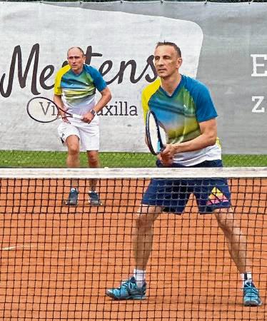 Den Grundstein zum 2:1-Erfolg des TC GW Lippstadt im Pokalduell gegen Versmold legten Marcus Dedores (l.) und Michael Nolte mit ihrem Sieg im Doppel.
