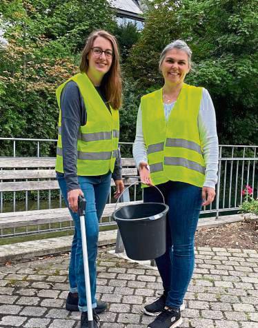 Linda Schmidt (CleanUp) und Klimaschutzbeauftragte Julia Krümmelbein (Stadt Geseke) laden zur Teilnahme am CleanUp Day ein.