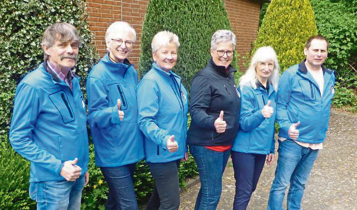 Freuen sich über zwei erfolgreich absolvierte Wettkämpfe: die Sportschützen von BW Lipperbruch mit (v.l.) Ulrich Duwentester, Anke Meerbecker, Annette Schröder, Barbara Kellner, Dagmar Tochtrop und Peter Winterton.