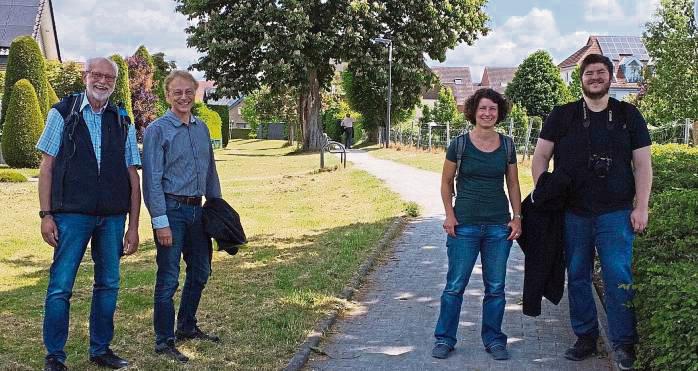 Henrik Friedhoff, Ulrike Steinkrüger, Stefan Wiesner und Wolfgang Marcus (v.r.) nahmen die Landwehren in Bad Westernkotten unter die Lupe.