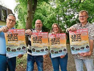 Auf das JuKiz-Angebot freuen sich (v.l.): Ulrich Lakenbrink, Michael Budde, Bianca Middeldorf und Frank Hilgenkamp vom Kreis Soest. Foto: Kalle (Kreis Soest)
