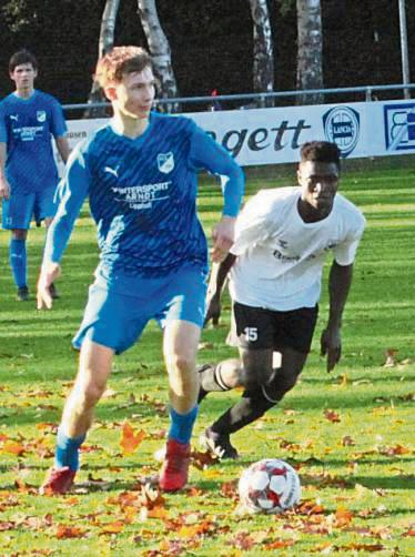 Der SC Lippstadt (Blau) geht als Tabellenführer in den 8. Spieltag. Foto: Dannhausen
