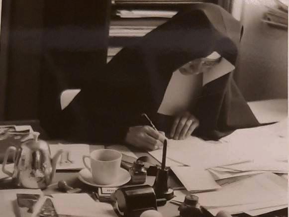 Clara Probst, später bekannt als Schwester Brunhilde, widmete sich der Geschichte der Franziskanerinnen.