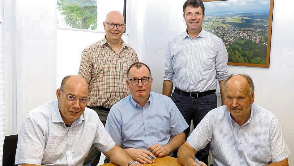 Mit der Unterzeichnung des Vertrags sind die Zahlungen in trockenen Tüchern. Foto: Kloer