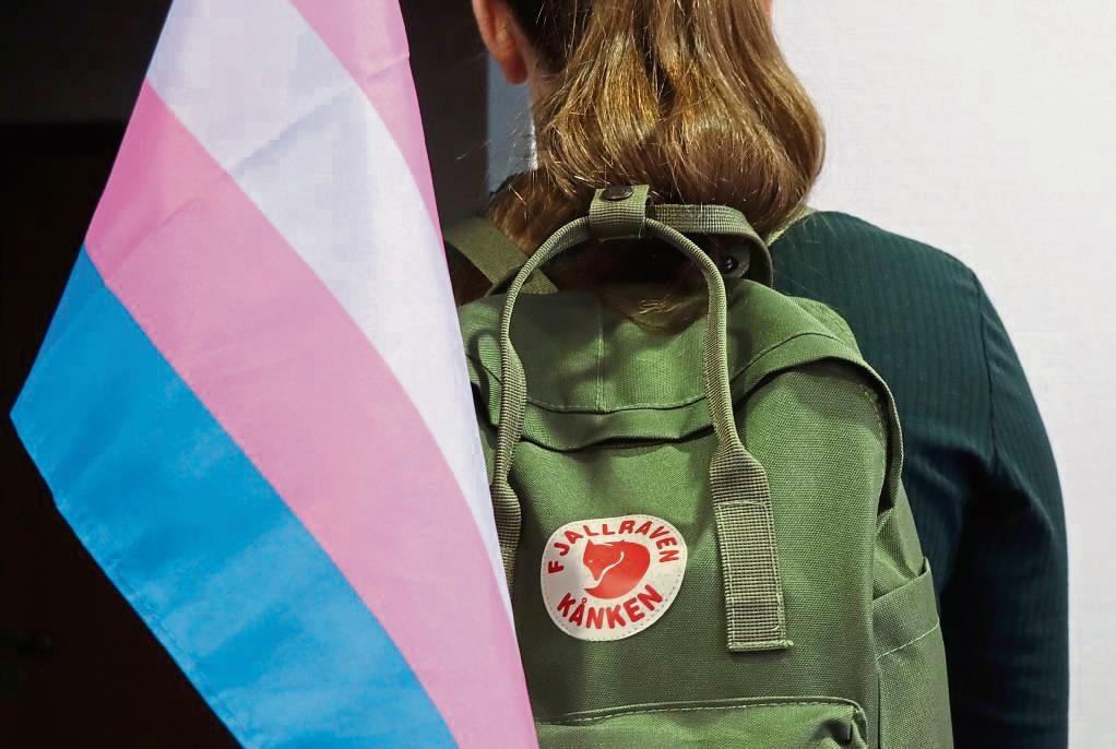 Outet sich ein Schüler als trans, ist von allen Beteiligten ein sensibler Umgang gefragt. Symbolfoto: Dietz