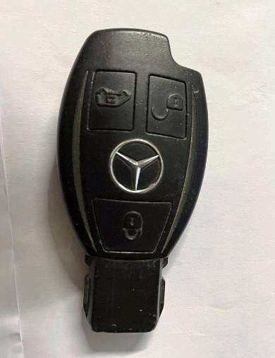 Zu welchem Auto gehört dieser Schlüssel? Wem fehlt er? Und seit wann? Foto: Polizei