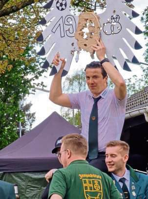 Mit dem 104. Schuss sicherte sich Alex Stratmann die Jungschützenwürde.