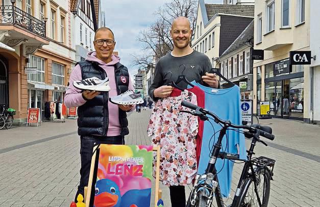 Bereit fürs erste Stadtfest in 2025: Ingo Arndt (l.), Vorsitzender der Werbegemeinschaft, und Christoph Hermes (KWL).