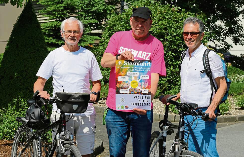 Stellten die Idee zur Sternfahrt vor (v.l.): Michael Tack, Burghard Kalle und Gerd Pokraka gehören zum Organisationsteam der Aktion für Demokratie und Menschenrechte. Foto: Cegelski