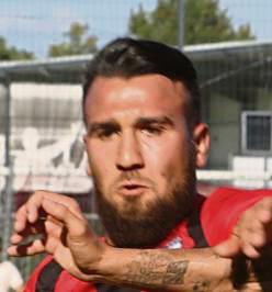 Hasan Dere defensives Mittelfeld