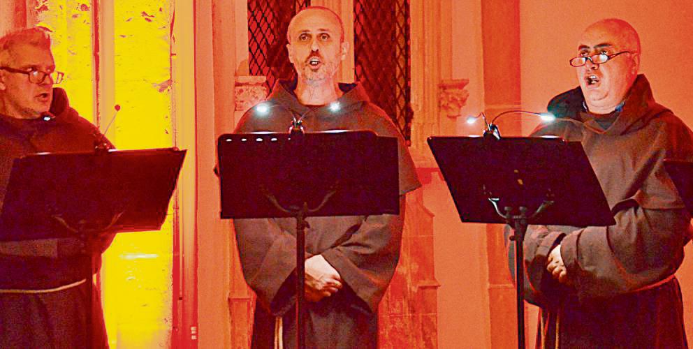 Die „Magic Gregorian Night“ verband sakrale Gesänge mit modernen Klängen. Foto: Dietmar Gröbing