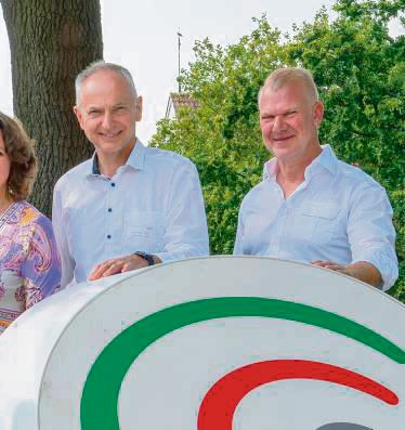 Johannes Huxol (l.) ist neuer Vorsitzender des Vereins „Wirtschaft für Südwestfalen“ und Nachfolger von Maik Rosenberg (r.).