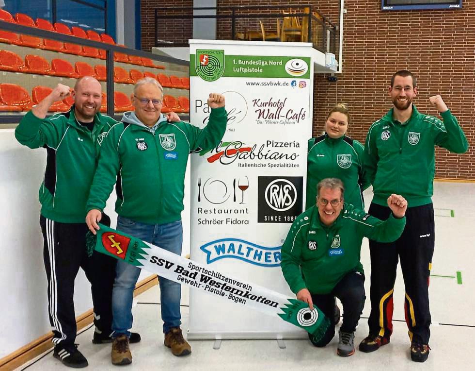 Ihren Platz in der 1. Bundesliga verteidigten die Luftpistolenschützen des SSV Bad Westernkotten in der letzten Wettkampfrunde, und so war die Stimmung bestens.