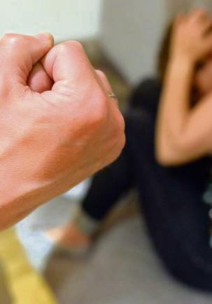 In einem Werler Juweliergeschäft hat jetzt ein 46-Jähriger grundlos einen Rentner und eine Verkäuferin zusammengeschlagen – weil er warten musste. Symbolfoto: dpa