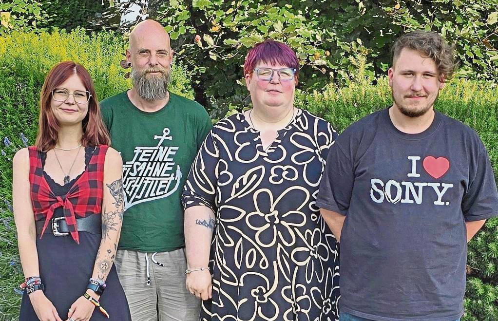 Anna Renning, Reiner Neuhaus, Julia Rüsing und Kevin Mühlfeld sind nur vier von 16 Kandidaten der Linken, die für den Erwitter Rat kandidieren.